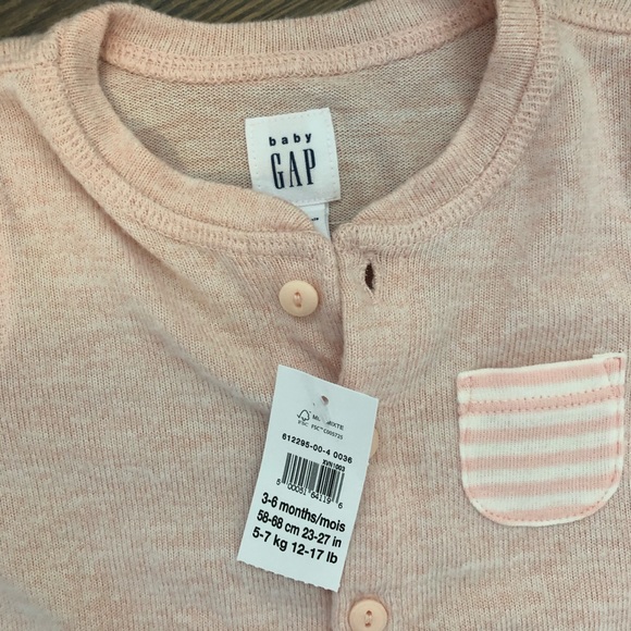 NWT 👶🏻 Set of 2 GAP Onesies (3-6 months) - Picture 5 of 7